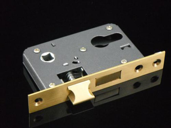 揚州附近專業(yè)開鎖電話