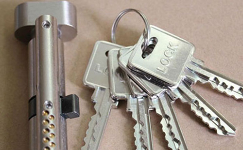 杭州車門(mén)鎖了鑰匙在里面進(jìn)不去怎么辦